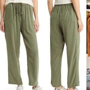 Straight leg comfy green pants - size M - NWT!!!